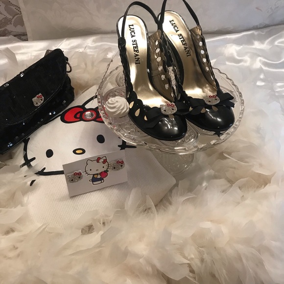 Gorgeous pin up dolls style🍒 hello kitty heels and earrings set❤️✨ - Picture 8 of 9